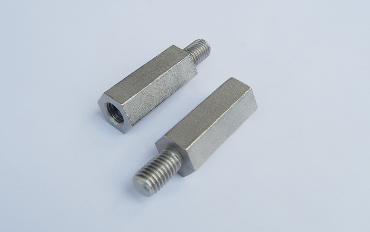 杰陽左邊螺釘0129，右邊0130